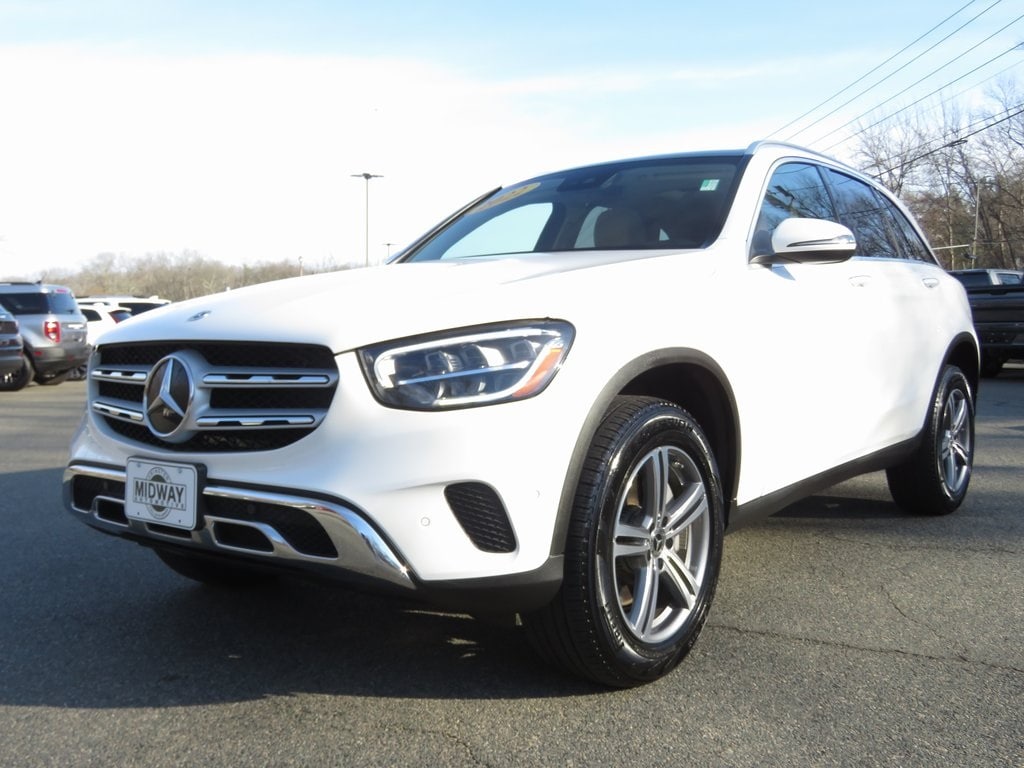2022 Mercedes-Benz GLC GLC300's photo