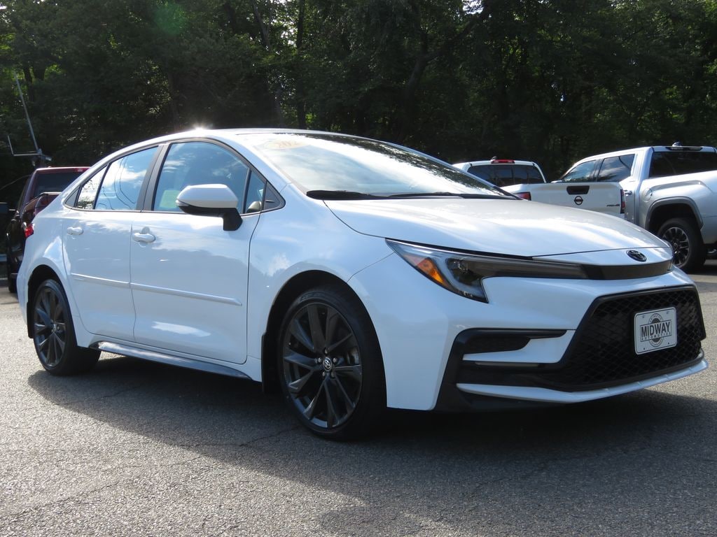 Used 2024 Toyota Corolla SE Sedan
