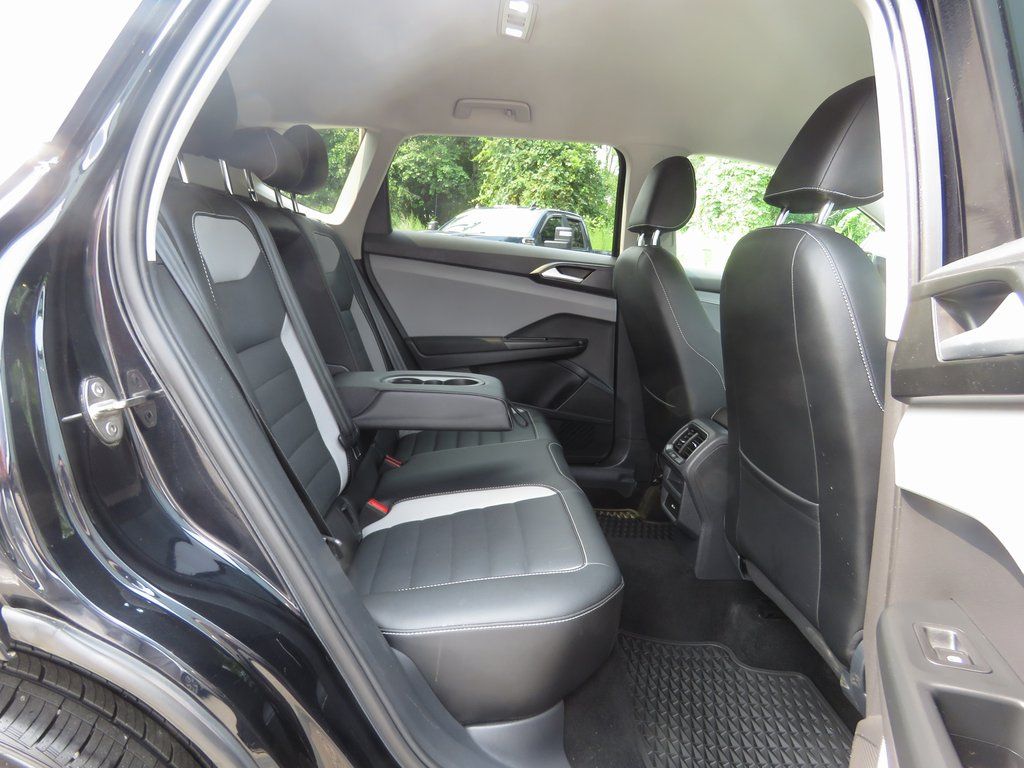 2022 Volkswagen Taos SEL - Photo 17