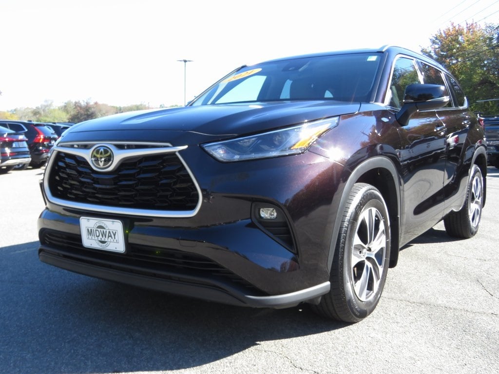 2021 Toyota Highlander XLE's photo