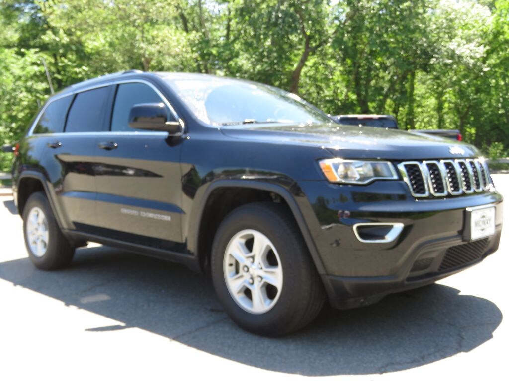 Used 2017 Jeep Grand Cherokee Laredo 4x4 SUV