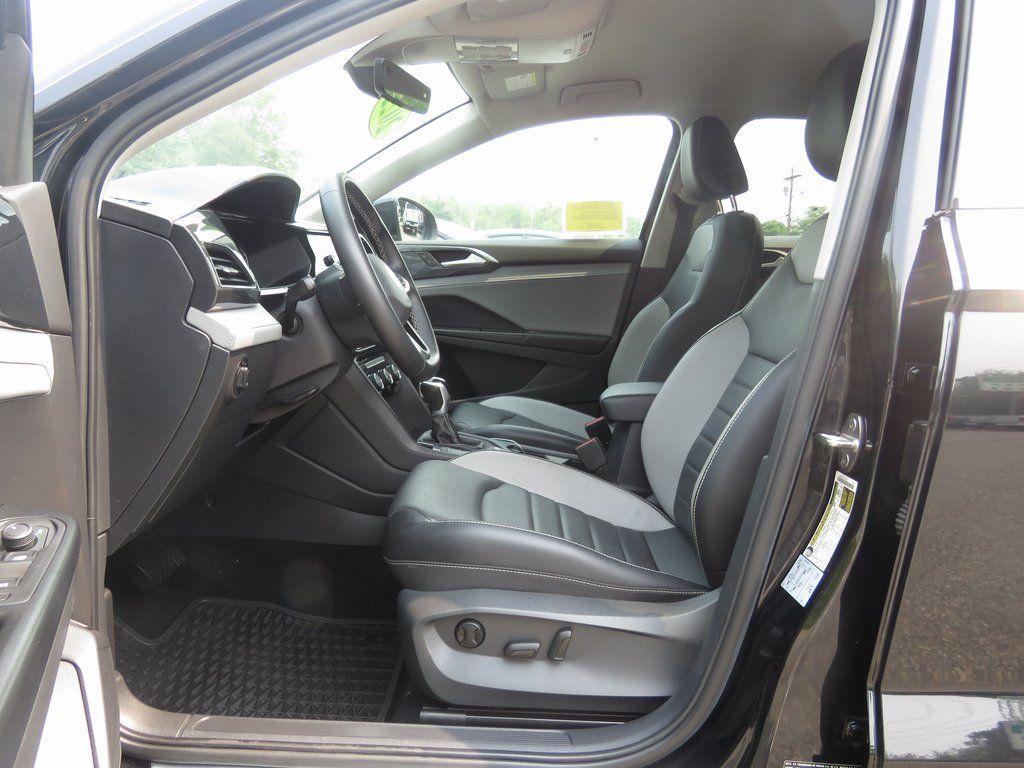 2022 Volkswagen Taos SEL - Photo 11