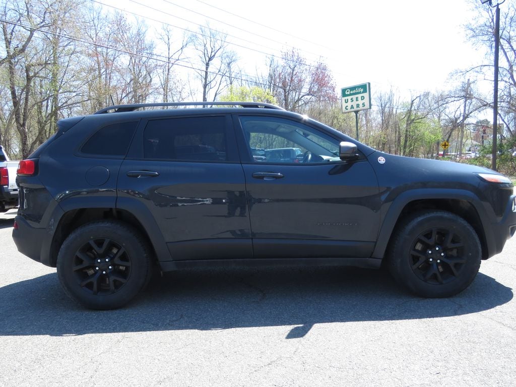 Used 2018 Jeep Cherokee Trailhawk 4x4 SUV
