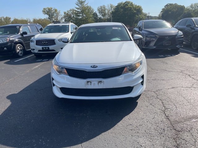 2016 Kia Optima LX photo 2