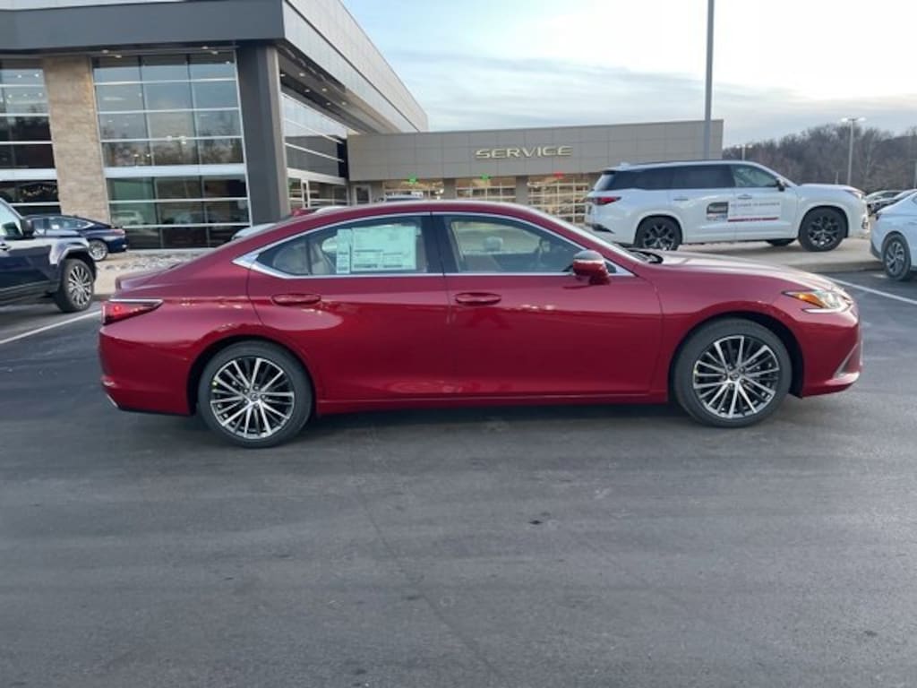 New 2025 Lexus ES 350 4-DOOR SEDAN