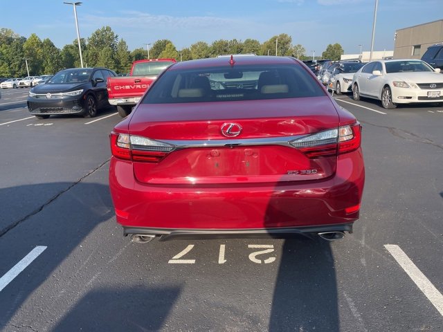 2017 Lexus ES 350 photo 4