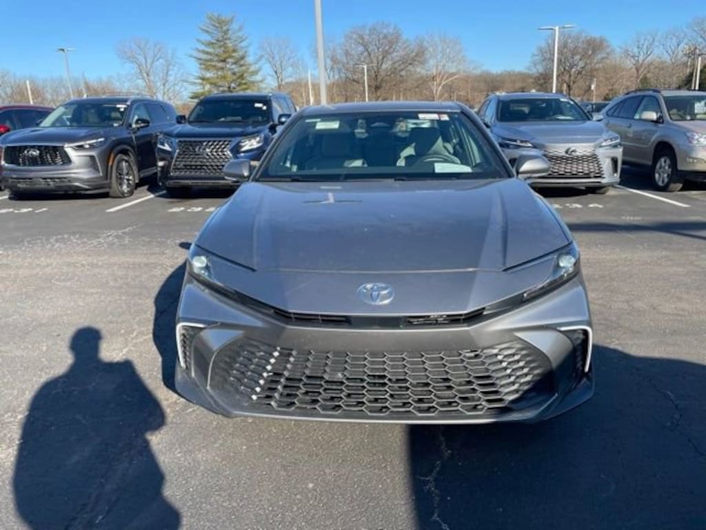 Used 2025 Toyota Camry SE Sedan