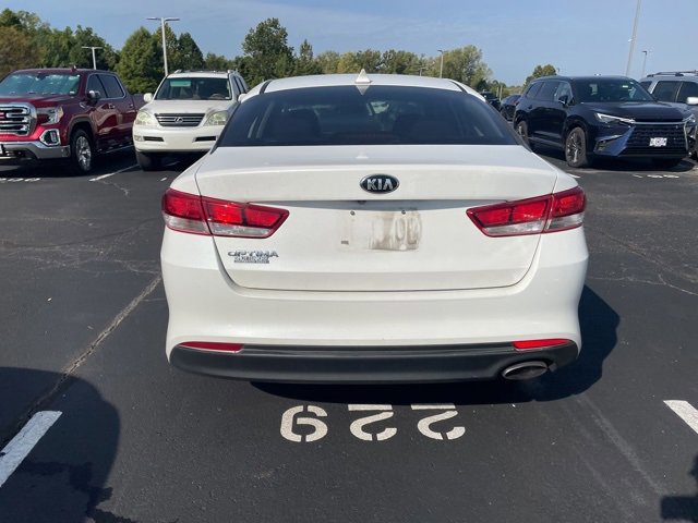 2016 Kia Optima LX photo 4
