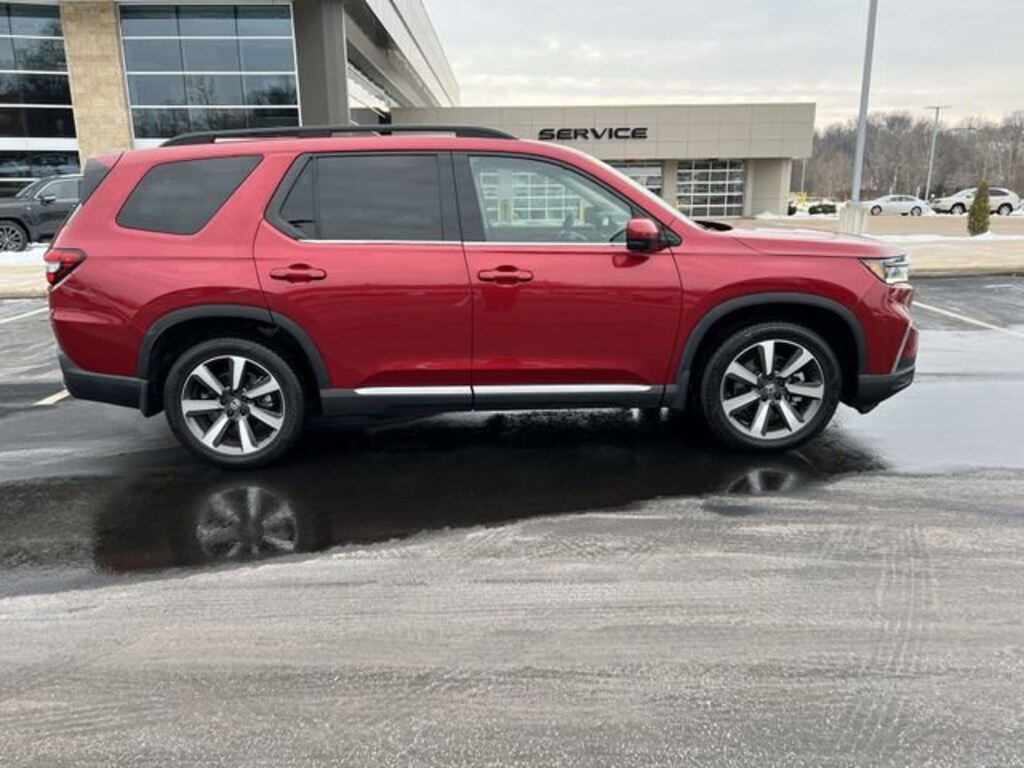 Used 2023 Honda Pilot Elite SUV
