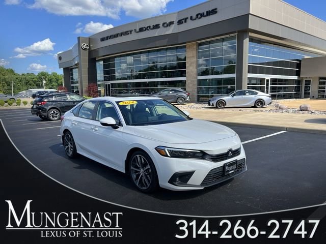 2024 Honda Civic Touring CVT's photo