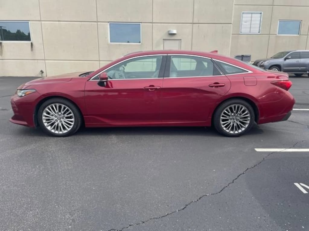 Used 2019 Toyota Avalon Limited Sedan