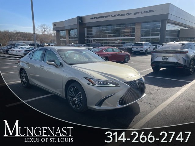 2025 Lexus ES 350's photo