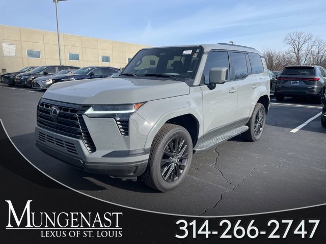 2024 Lexus GX Premium's photo