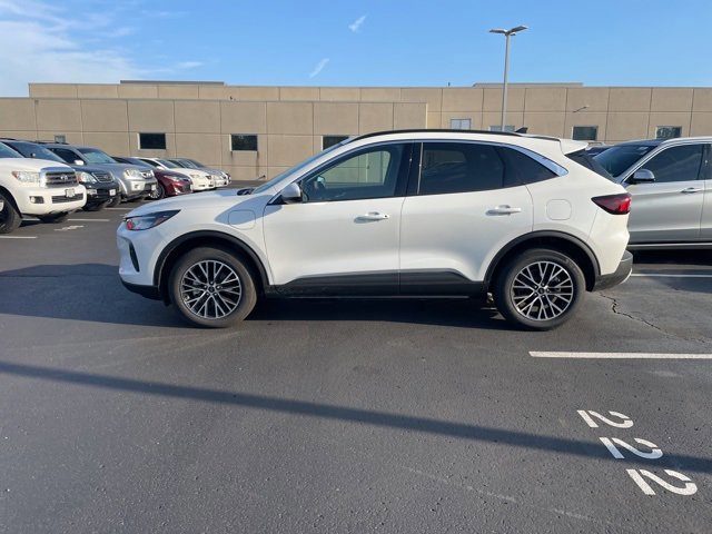2024 Ford Escape photo 3