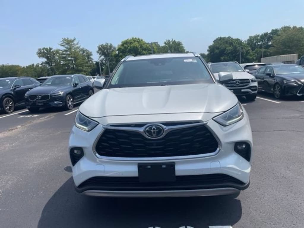 Used 2022 Toyota Highlander Platinum SUV