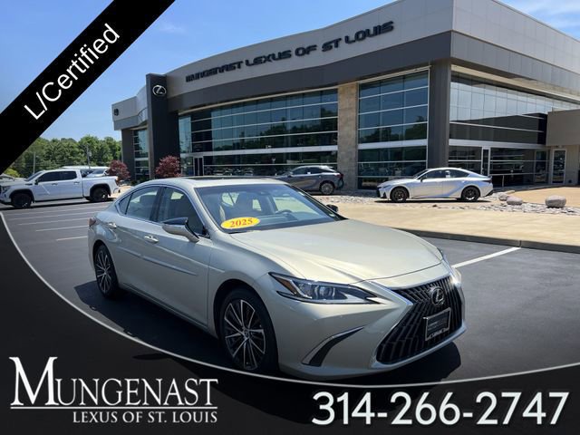 2025 Lexus ES 350 350's photo