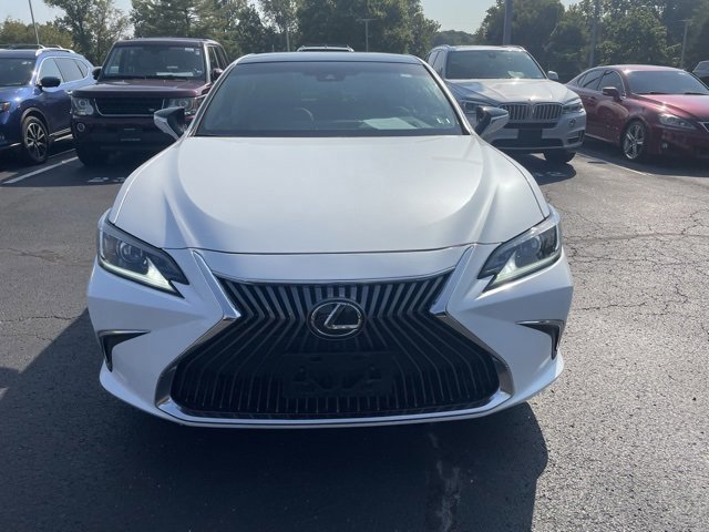 2020 Lexus ES 350 Luxury photo 2