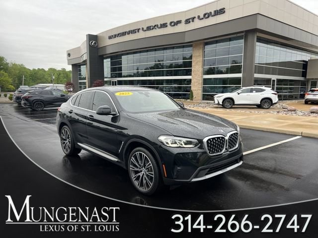2025 BMW X4 xDrive30i's photo