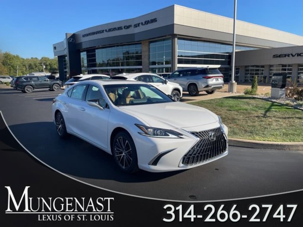 New 2025 Lexus ES HYBRID 300h 4-DOOR SEDAN