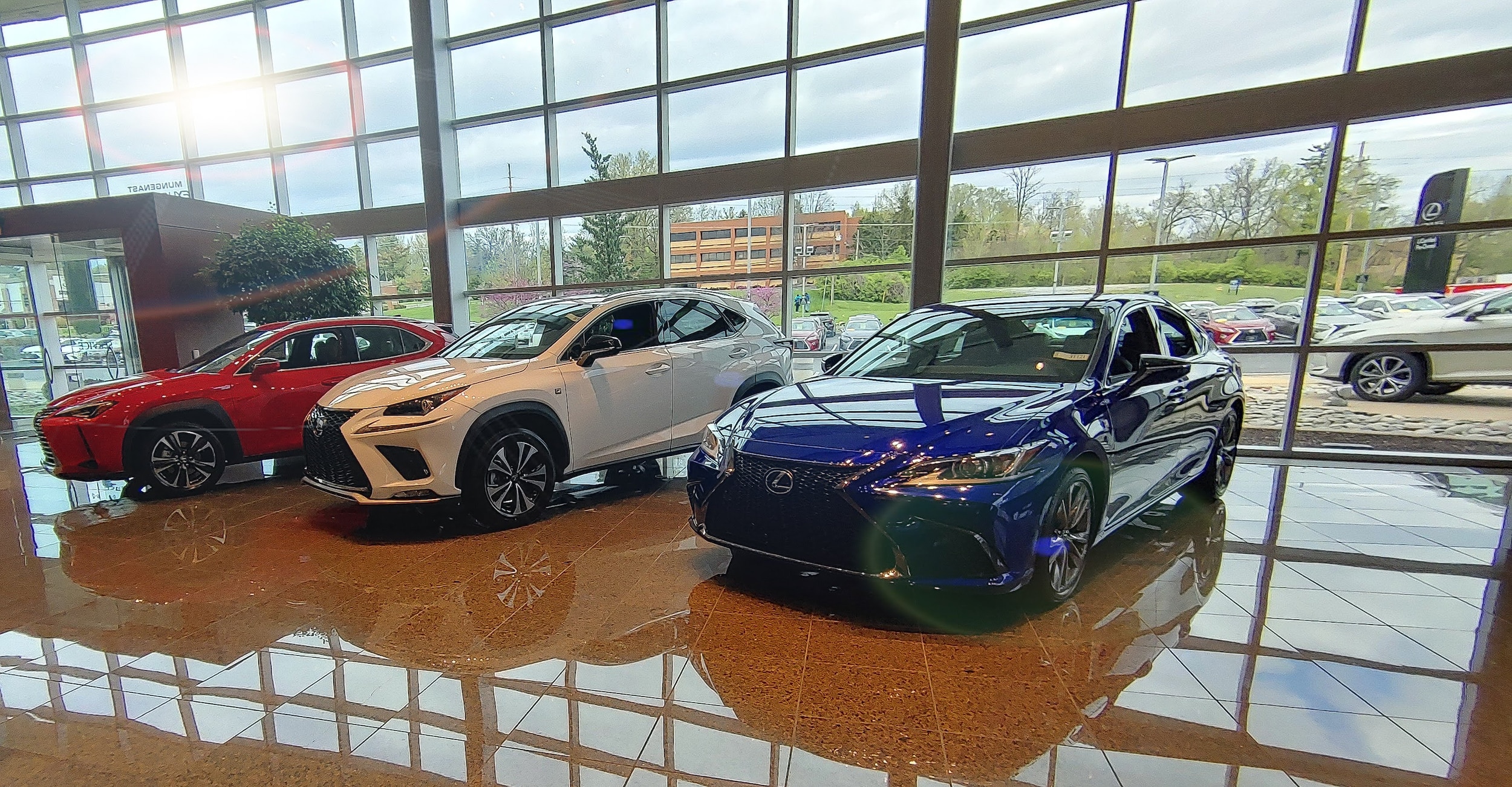 Mungenast Lexus of St Louis New LEXUS Dealership in Manchester, MO