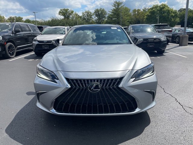 2024 Lexus ES 350 Ultra Luxury photo 2