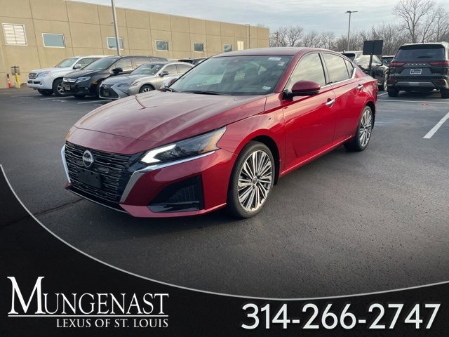 2023 Nissan Altima SL's photo