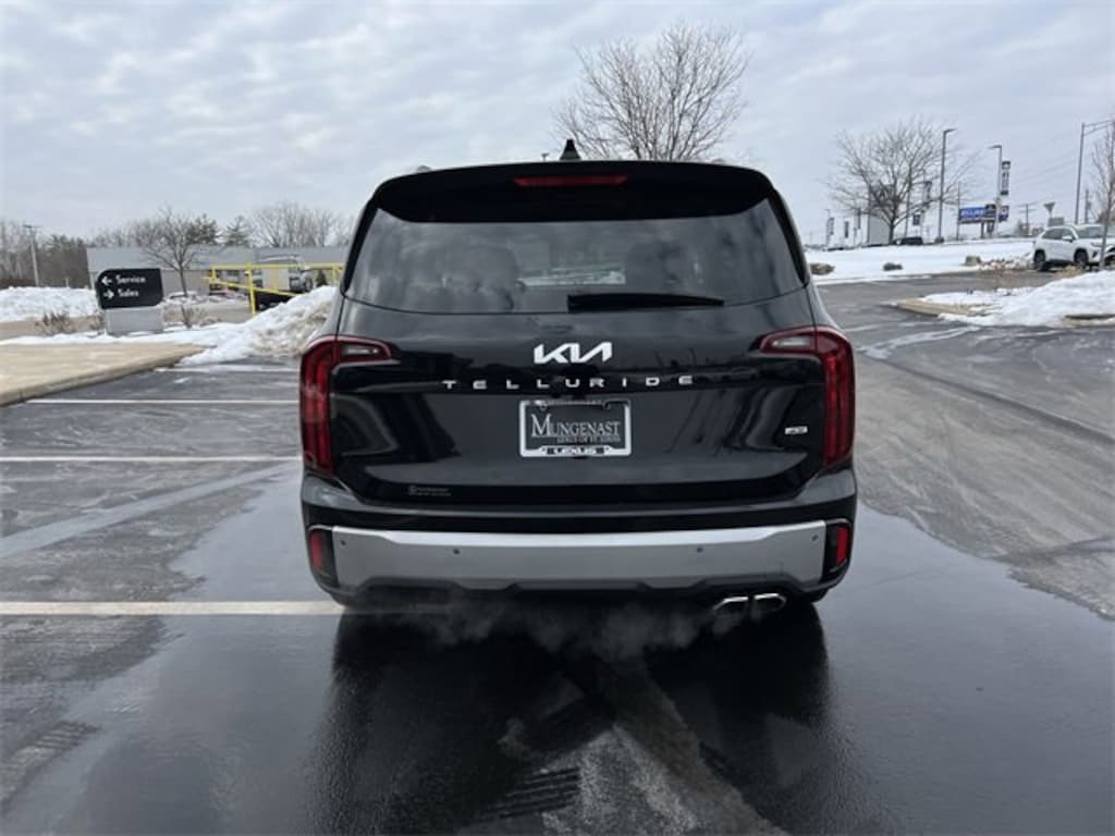 Used 2024 Kia Telluride S SUV