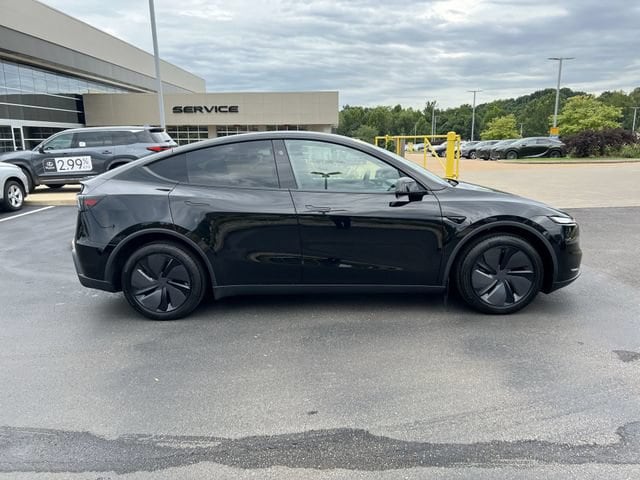 Used 2026 Tesla Model Y Premium with VIN 7SAYGDED5TF583921 for sale in Ballwin, MO