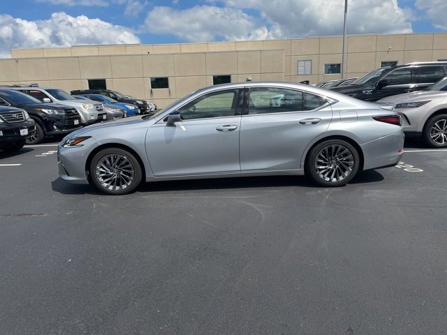 2024 Lexus ES 350 Ultra Luxury photo 3