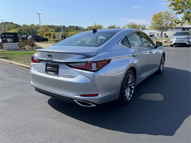 2025 Lexus ES 350 Ultra Luxury photo 3