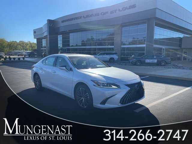 2025 Lexus ES 350's photo