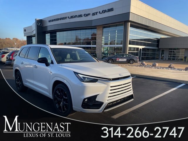 2026 Lexus TX Hybrid's photo