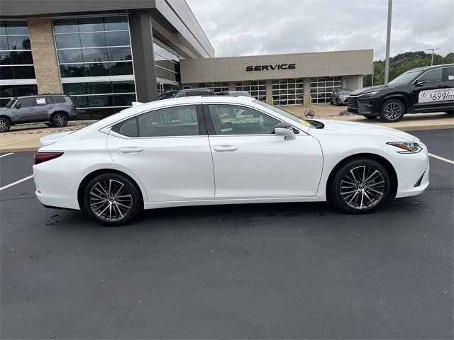 2024 Lexus ES 350 Premium photo 2