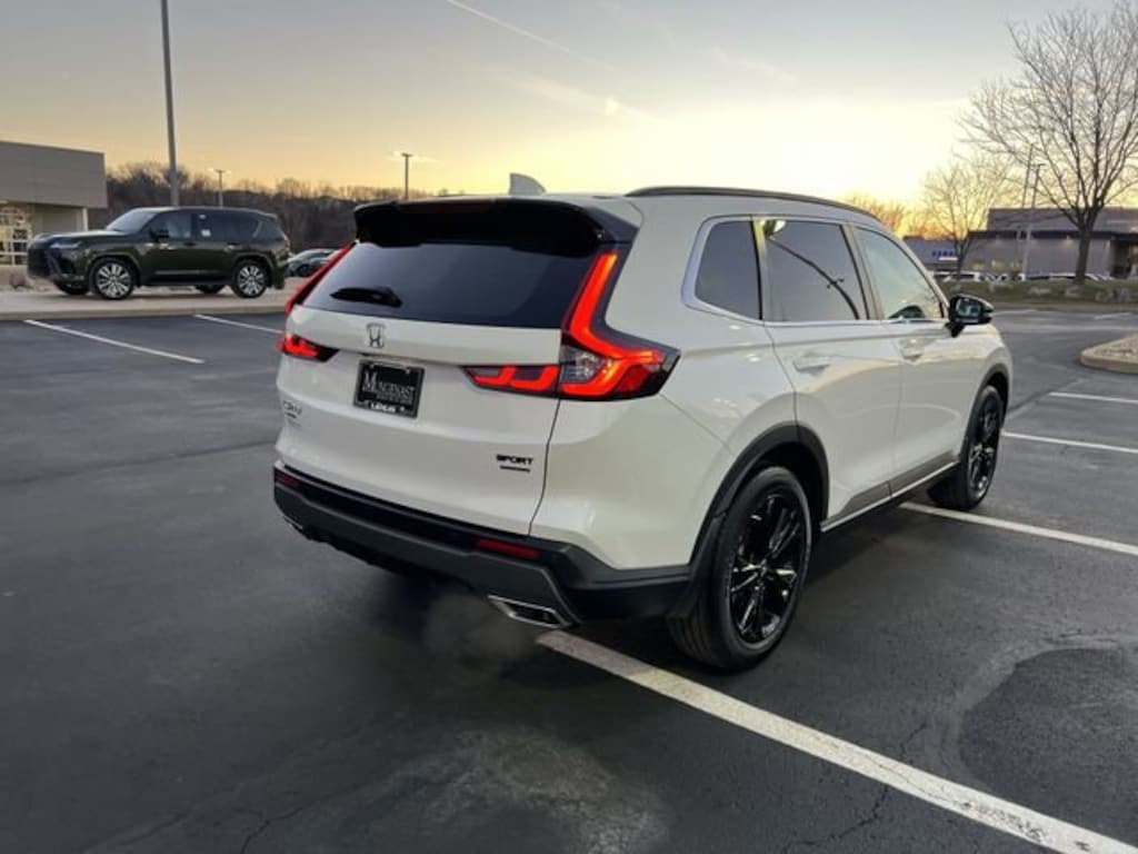 Used 2024 Honda CR-V Hybrid Sport Touring SUV