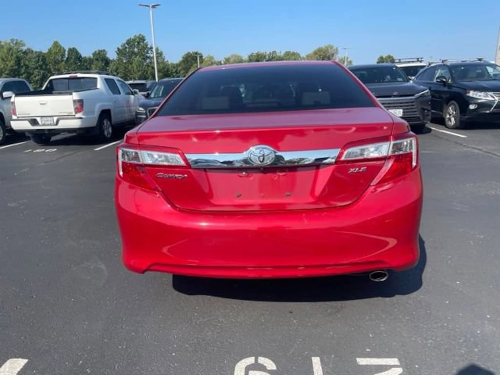 Used 2014 Toyota Camry XLE Sedan