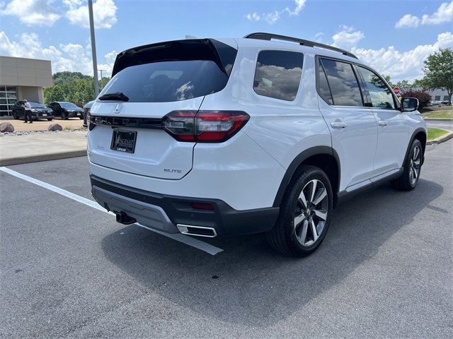 2024 Honda Pilot Elite photo 2