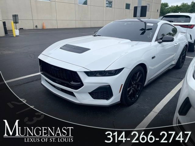2025 Ford Mustang GT Fastback's photo