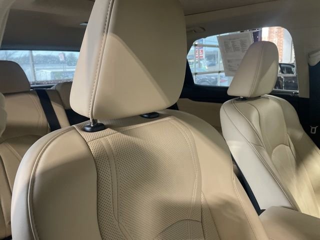 2022 Lexus RX Hybrid 450h - Photo 7