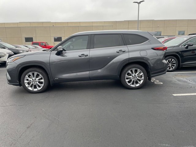 2024 Toyota Highlander Hybrid Limited photo 3
