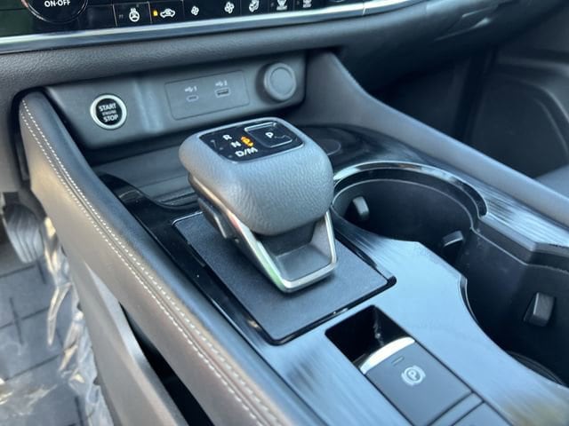 2023 Nissan Rogue SL - Photo 18