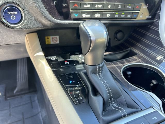 2022 Lexus RX Hybrid 450h - Photo 18