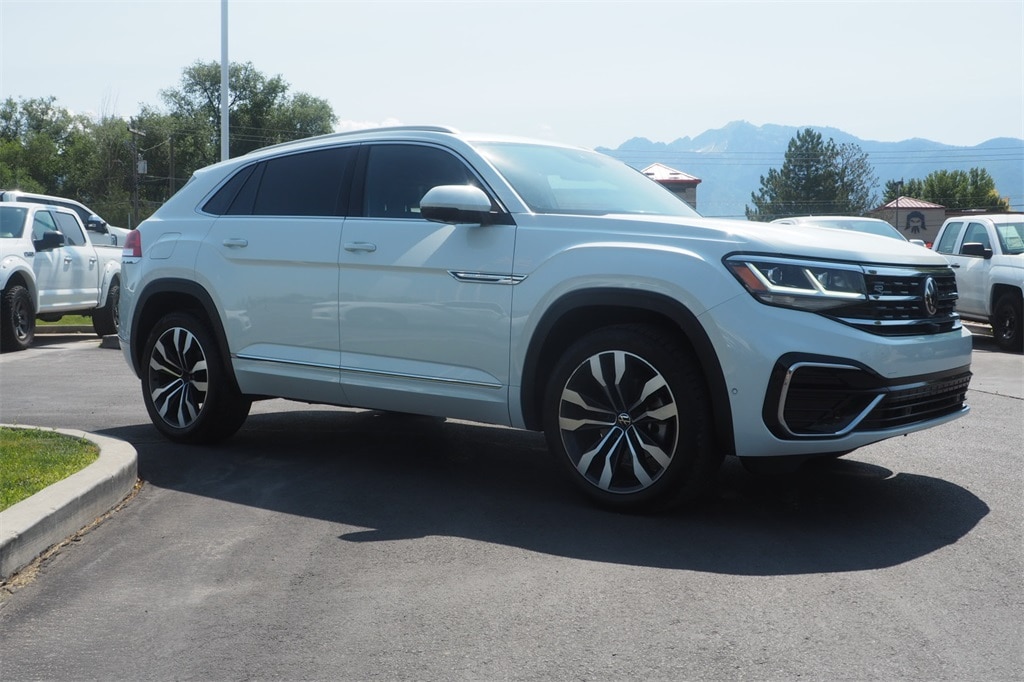 Used 2022 Volkswagen Atlas Cross Sport 3.6L V6 SEL Premium R-Line SUV