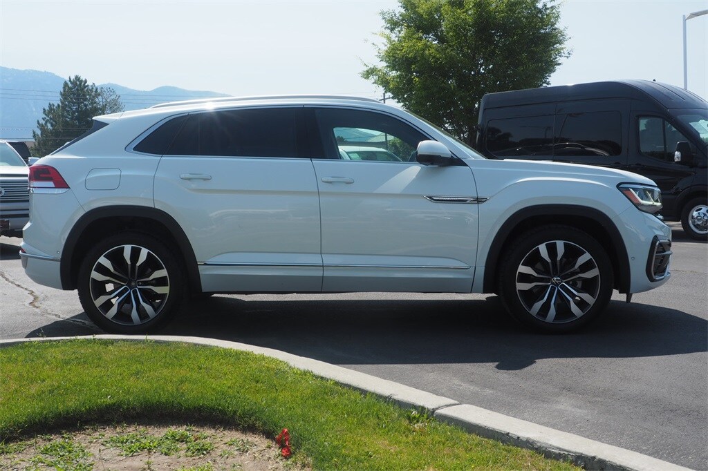 Used 2022 Volkswagen Atlas Cross Sport 3.6L V6 SEL Premium R-Line SUV