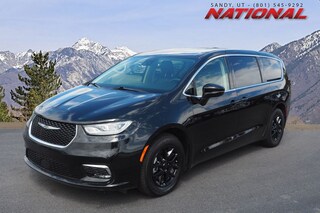 2024 Chrysler Pacifica Touring L Van Passenger Van