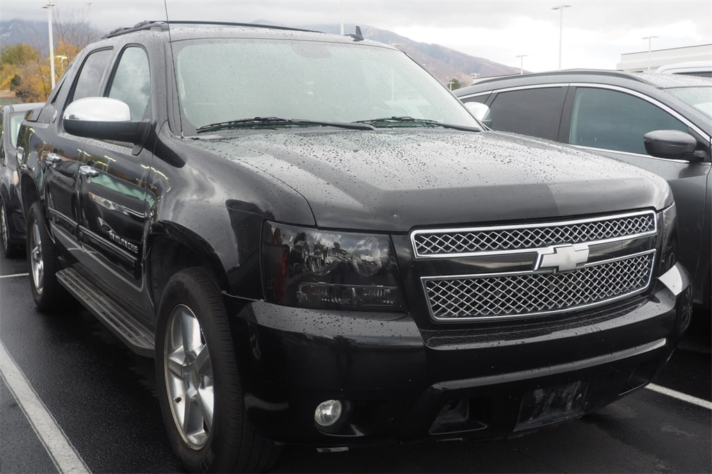 Used 2013 Chevrolet Avalanche LS Black Diamond Truck Crew Cab