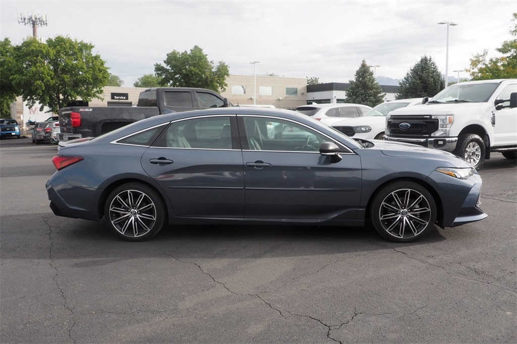 Used 2019 Toyota Avalon XSE Sedan