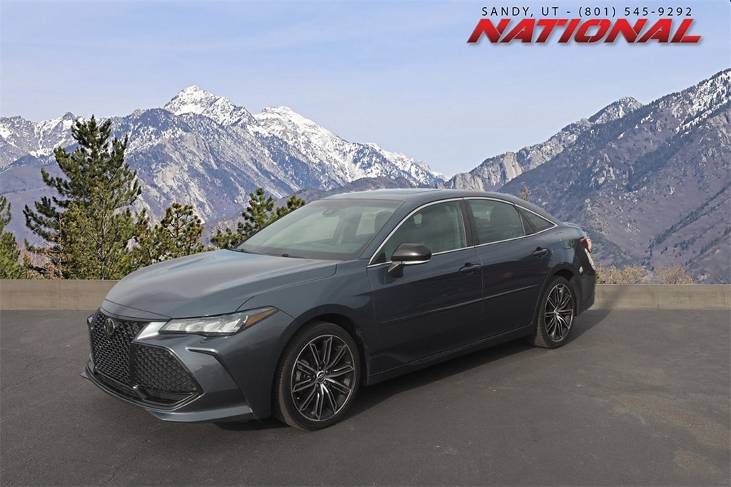 Used 2019 Toyota Avalon XSE Sedan