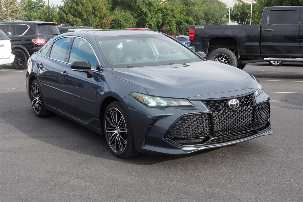Used 2019 Toyota Avalon XSE Sedan