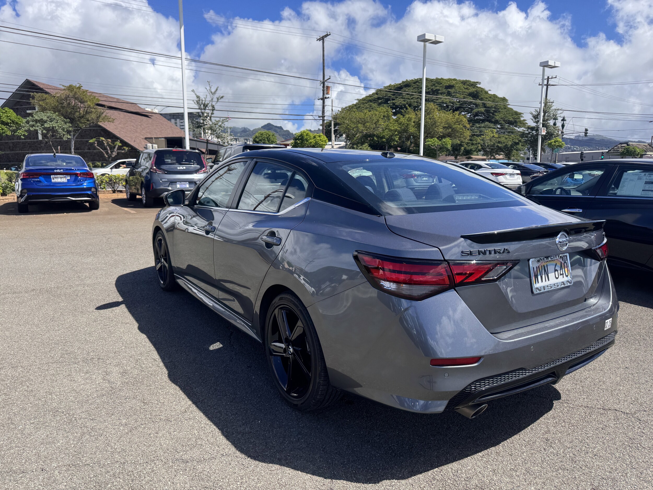 2022 Nissan Sentra SR photo 4