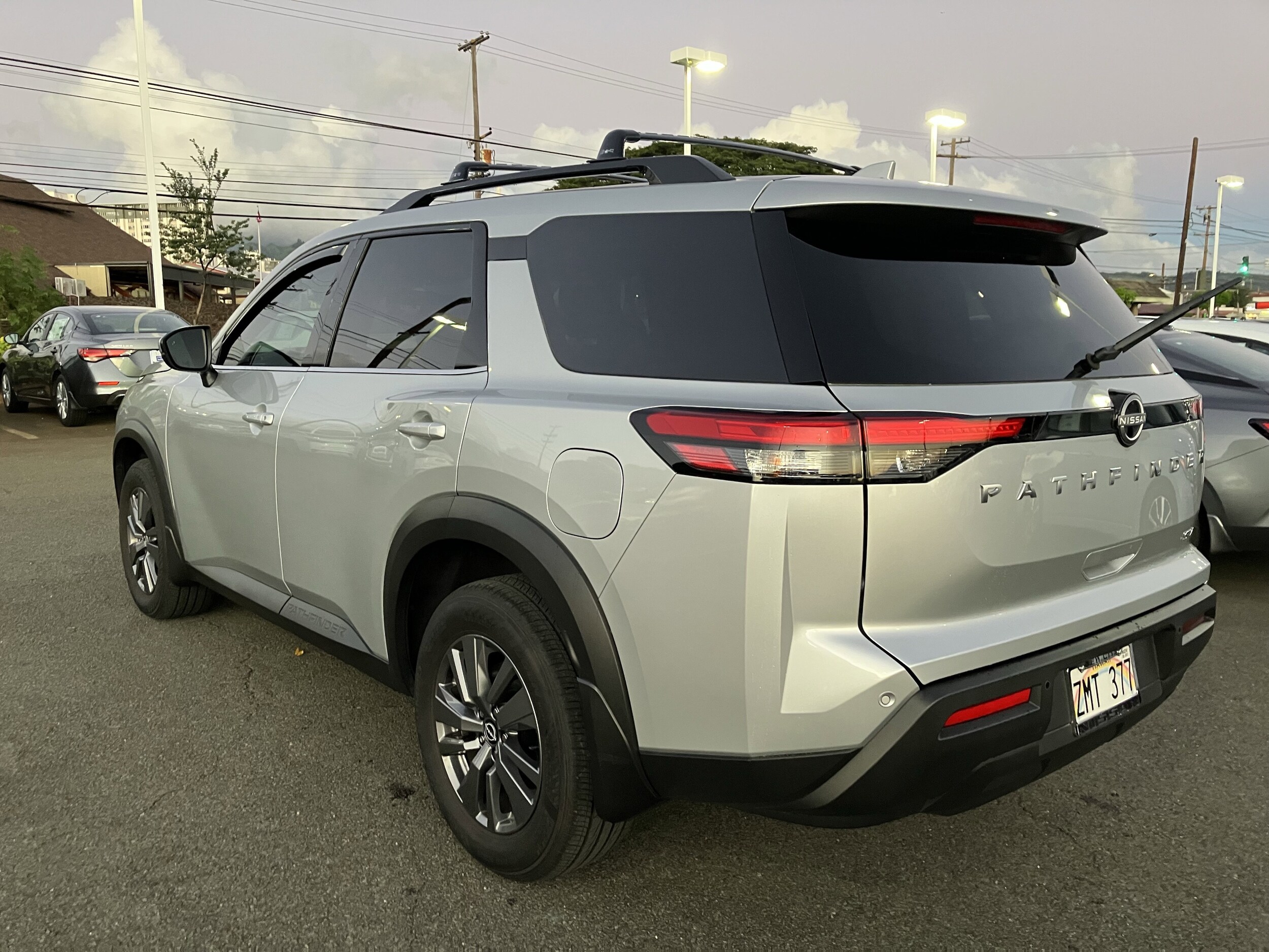 2024 Nissan Pathfinder SV photo 4